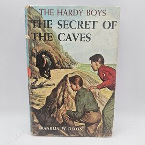 Hardy Boys THE SECRET OF THE CAVES #7 Franklin W Dixon